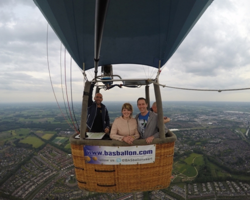 Huwelijks aanzoek in een Luchtballon boven Deventer